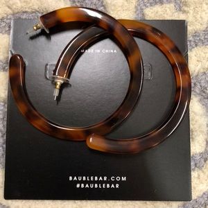 Large tortoise hoops